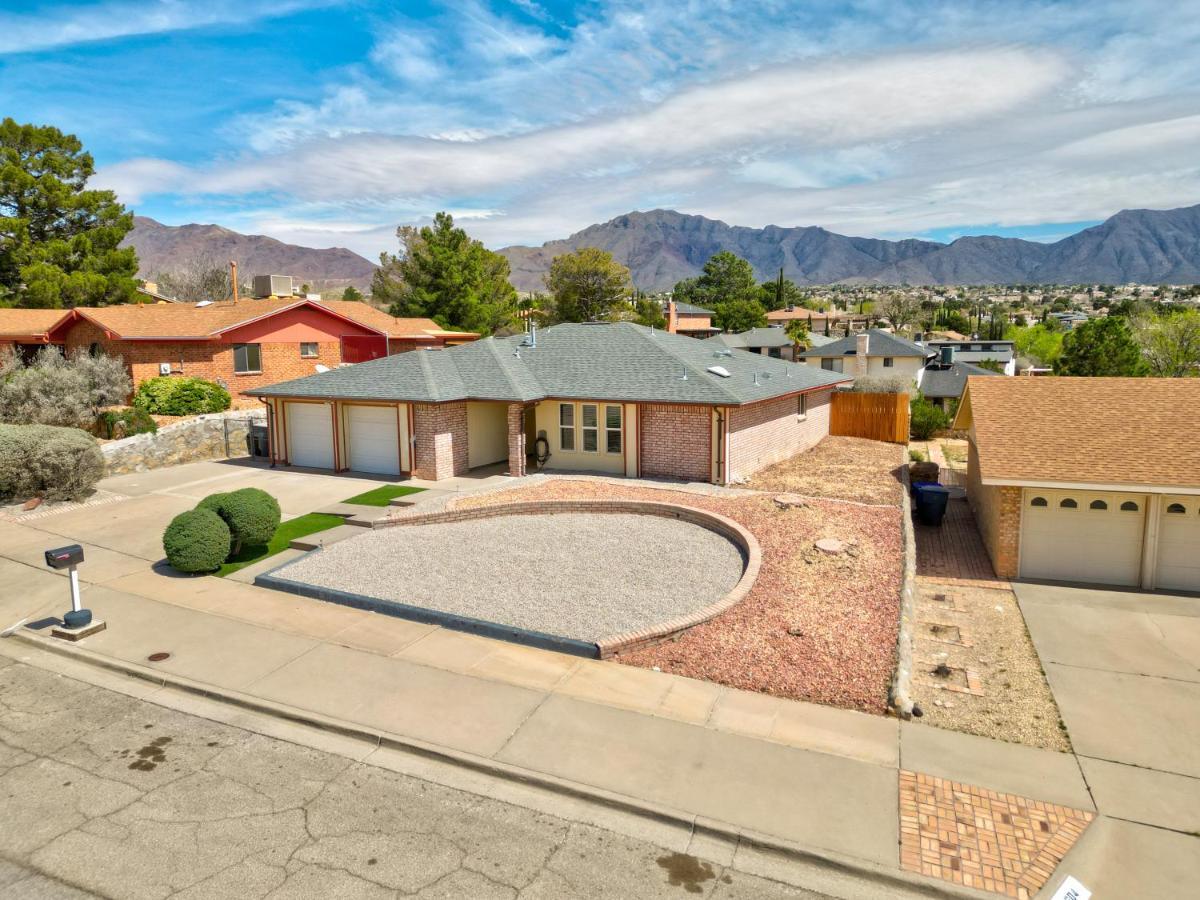 Home With Mountain View/Pool/Tub El Paso Extérieur photo