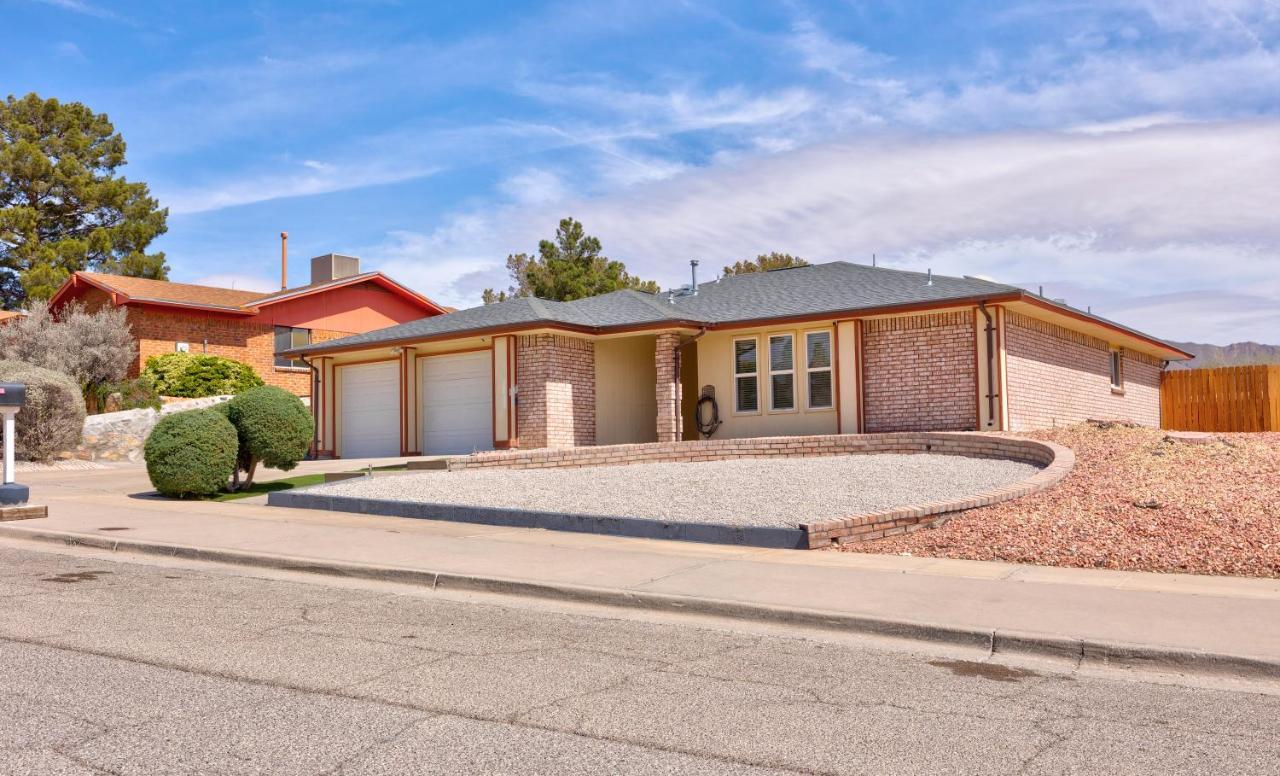 Home With Mountain View/Pool/Tub El Paso Extérieur photo