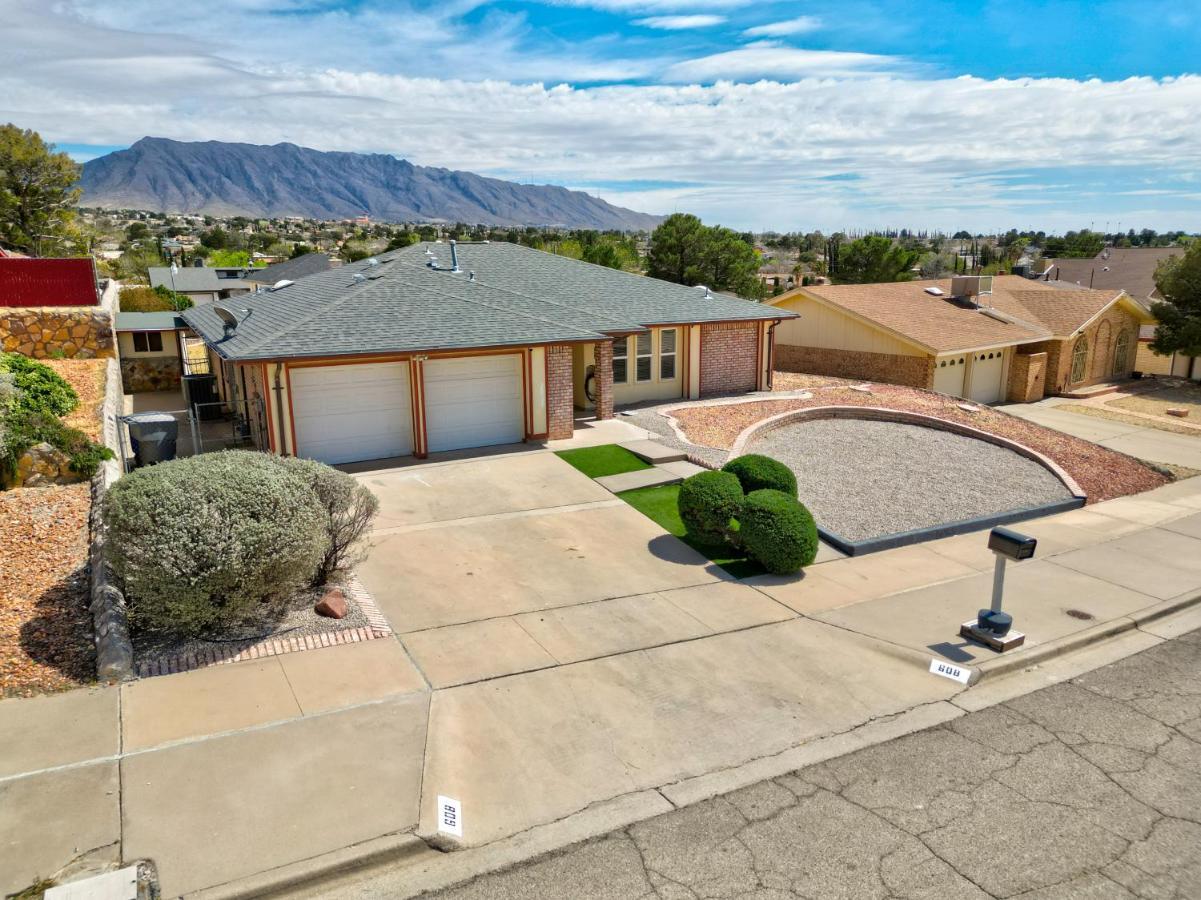 Home With Mountain View/Pool/Tub El Paso Extérieur photo